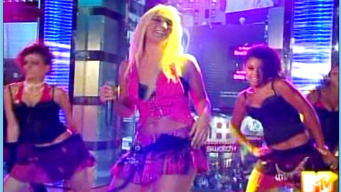 Pic: Brooke Hogan in Total Request Live