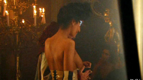 Pic: Jessica Reavis in Tempesta