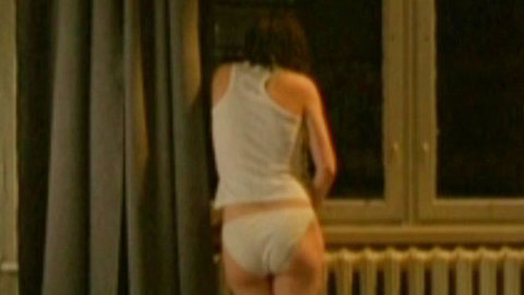 Pic: Anna Fin in Drawn in Blood (2006)