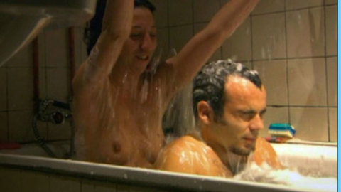 Pic: Mónica Cervera in 20 Centimeters