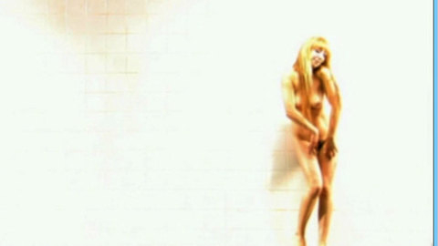 Pic: Mónica Cervera in 20 Centimeters