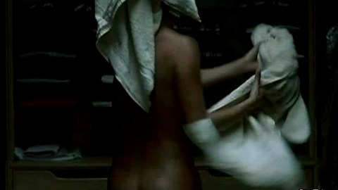 Pic: Carolina Lizarazo in Emerald Cowboy