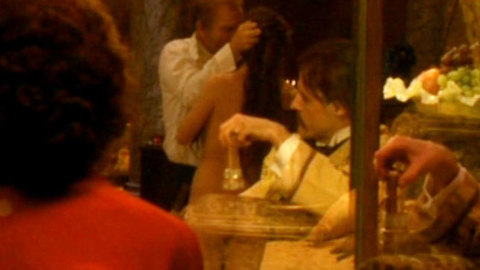 Pic: Georgia Reeve in Klimt