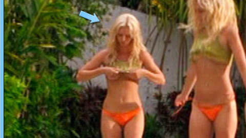 Pic: Aubrie Lemon in Surf School