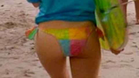 Pic: Eriko Tamura in Surf School