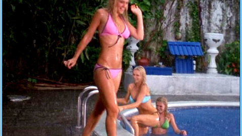 Pic: Annika Svedman in Surf School