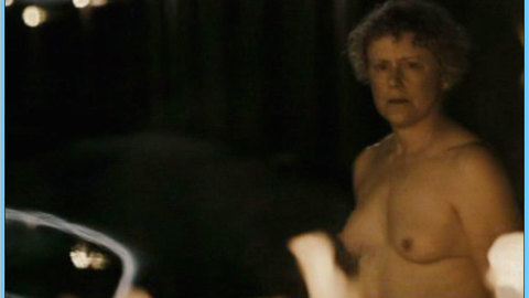Pic: Mary Beth Hurt in The Dead Girl