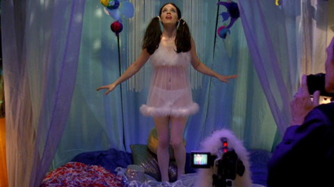 Pic: Sarah Foret in American Crude