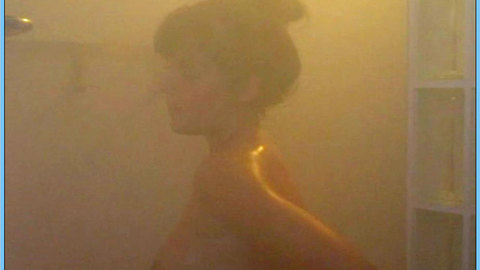 Pic: Kim Tyler in Bloody Mary