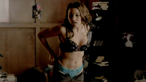 Pic: Jessica Parker Kennedy in The Secret Circle