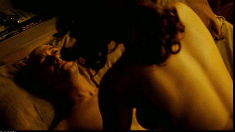 Pic: Jessica Parker Kennedy in 50/50