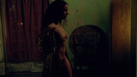 Pic: Jessica Parker Kennedy in Black Sails