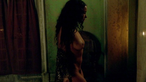 Pic: Jessica Parker Kennedy in Black Sails