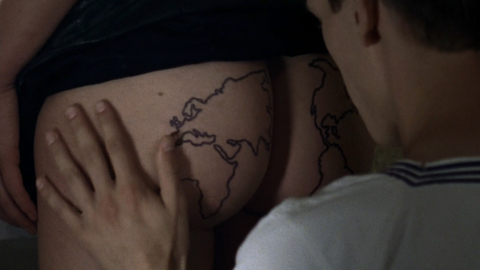 Pic: Marie Kremer in Les cinq parties du monde