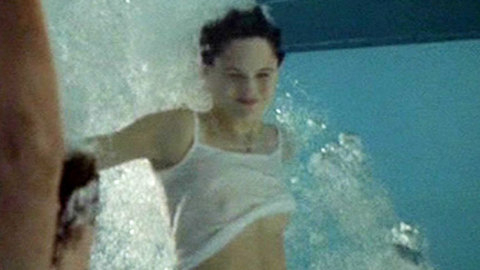 Pic: Juliette Goudot in Snowboarder