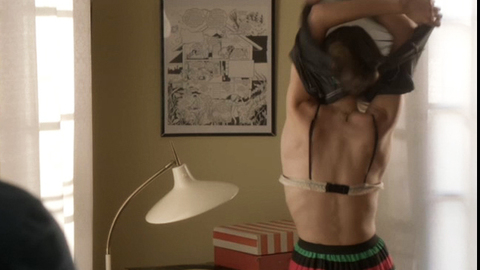 Pic: Lizzy Caplan in Save the Date
