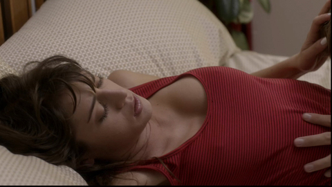 Pic: Lizzy Caplan in Save the Date