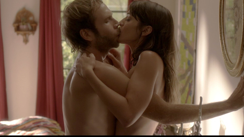 Pic: Lizzy Caplan in Save the Date