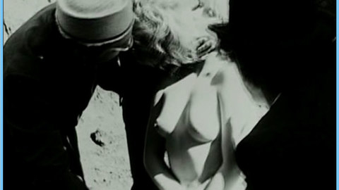 Pic: Diana Mariscal in Fando y Lis