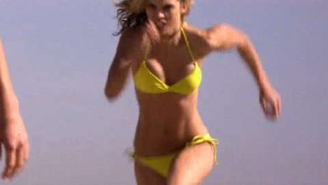 Pic: AnnaLynne McCord in 90210