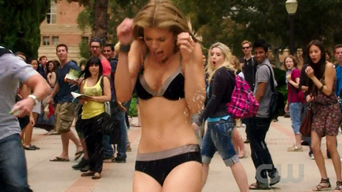 Pic: AnnaLynne McCord in 90210