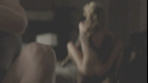 Pic: AnnaLynne McCord in Gun