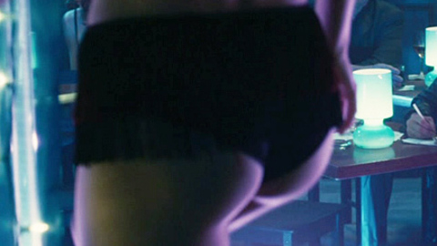 Pic: AnnaLynne McCord in Officer Down