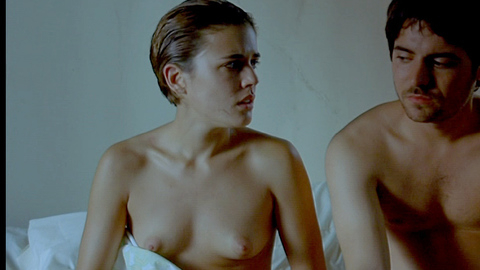 Pic: Adriana Ugarte in 3some