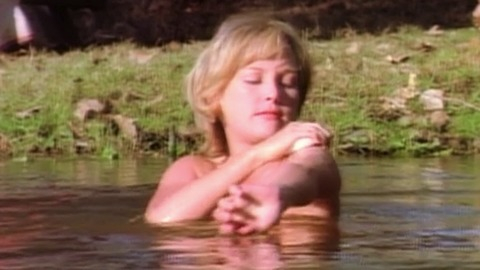 Pic: Holly Fields in Runaway Daughters