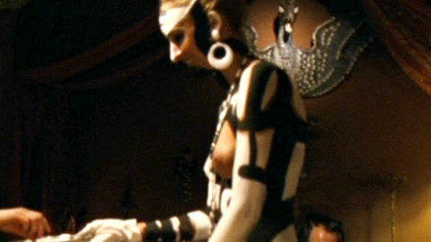 Pic: Scarlett Schwarze in Eight Miles High!