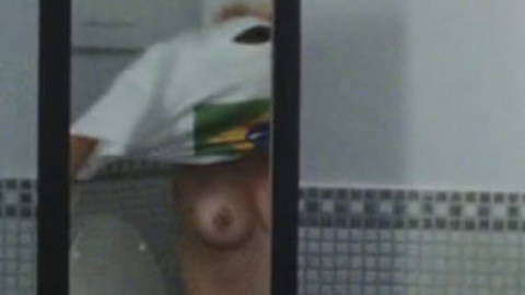 Pic: Carolina Crescentini in 20 Cigarettes