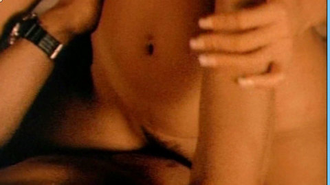 Pic: Alina Kaley in Treasure