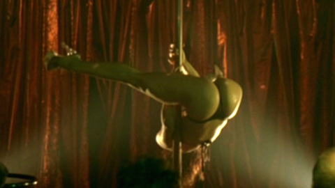Pic: Dayana Chang in La distancia