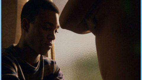 Pic: Summer Bishil in Towelhead