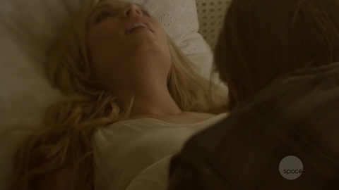 Pic: Laura Vandervoort in Bitten