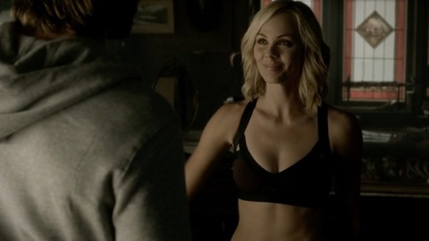 Pic: Laura Vandervoort in Bitten