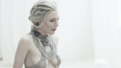 Pic: Jaime Murray in Defiance