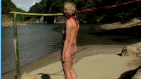 Pic: Veronica Sywak in Welcome to the Jungle