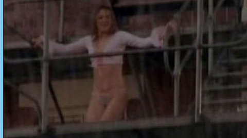 Pic: Myriam Catania in Io No (2003)