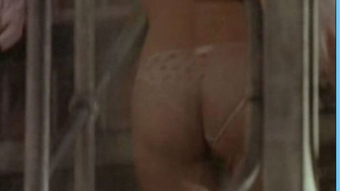 Pic: Myriam Catania in Io No (2003)