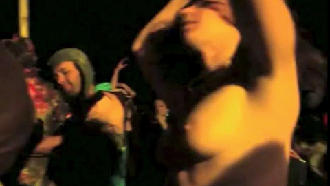 Pic: Victoria De Mare in Dust Up