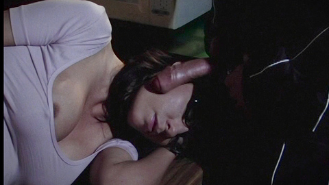 Pic: Candice Lewald in Hanger