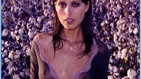 Pic: Petra Nemcova in Sports Illustrated: Swimsuit 2004