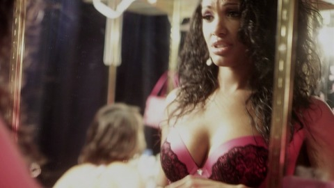 Pic: K. D. Aubert in Lap Dance