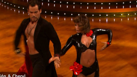 Pic: Cheryl Burke in Dancing with the Stars