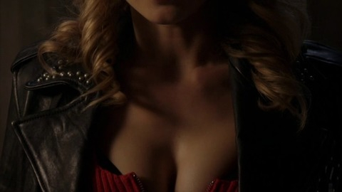 Pic: Olesya Rulin in Powers