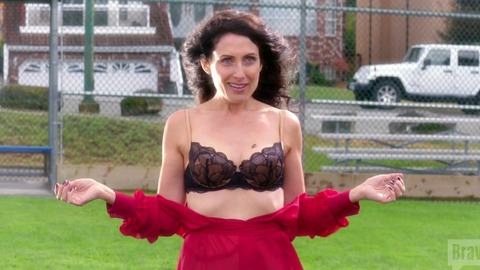Pic: Lisa Edelstein in Girlfriends' Guide to Divorce