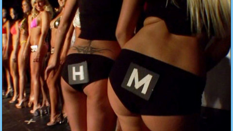 Pic: Holly Huddleston in Sunset Tan