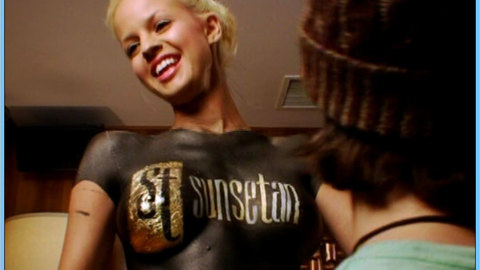 Pic: Holly Huddleston in Sunset Tan