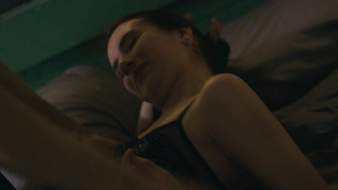 Pic: Emma Roberts in Adult World